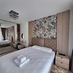 Charming One Bedroom With Balcony & Parking Apartamento *