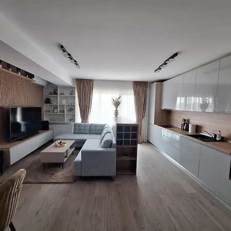 Charming One Bedroom With Balcony & Parking *