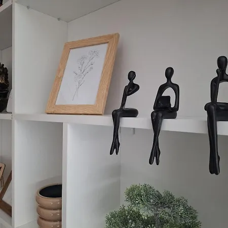 Charming One Bedroom With Balcony & Parking * בוקרשט