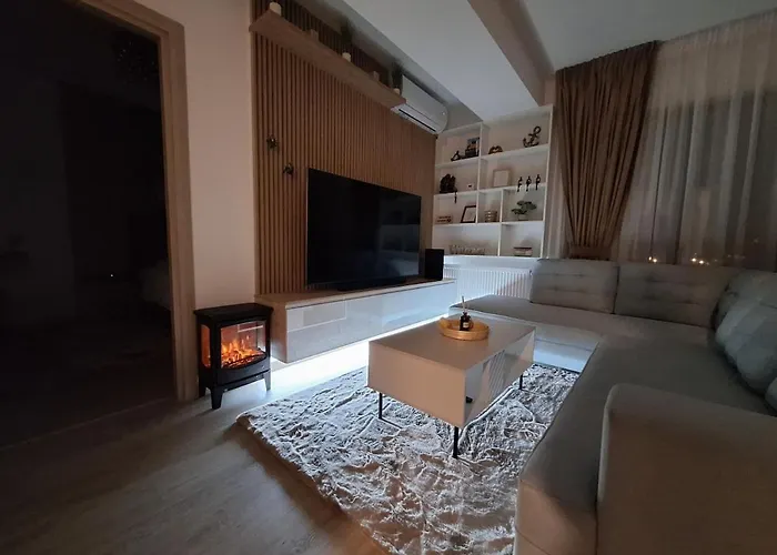 Charming One Bedroom With Balcony & Parking Bucarest