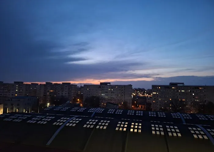 Апартаменти Charming One Bedroom With Balcony & Parking Бухарест