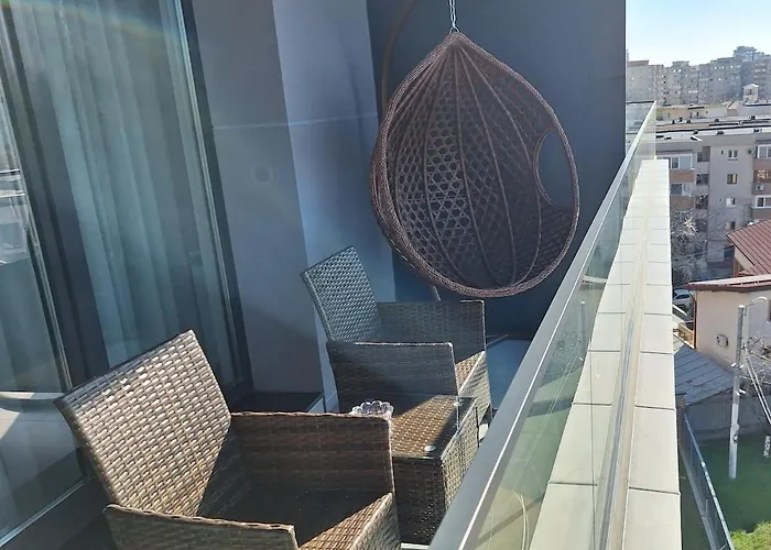 Charming One Bedroom With Balcony & Parking Appartement