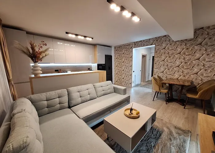 Charming One Bedroom With Balcony & Parking *